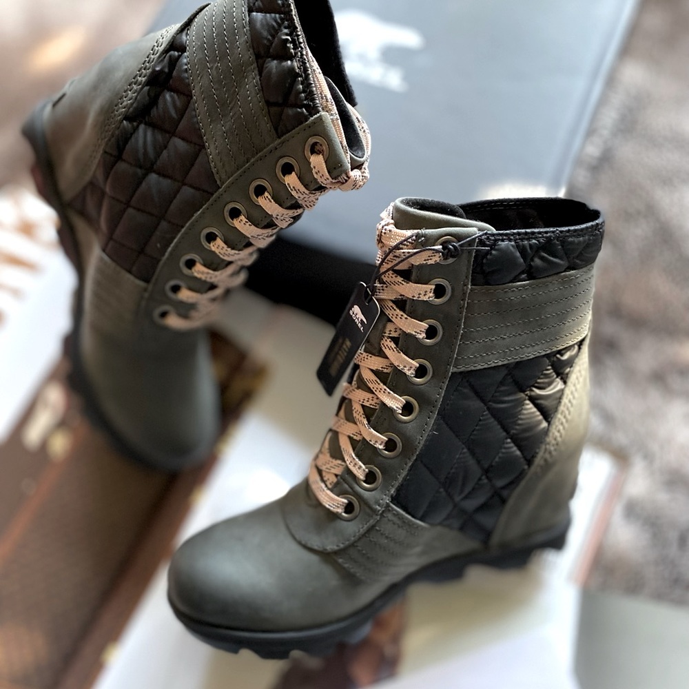 Sorel Lexie Wedge Lug Sole Booties - Picture 6 of 14